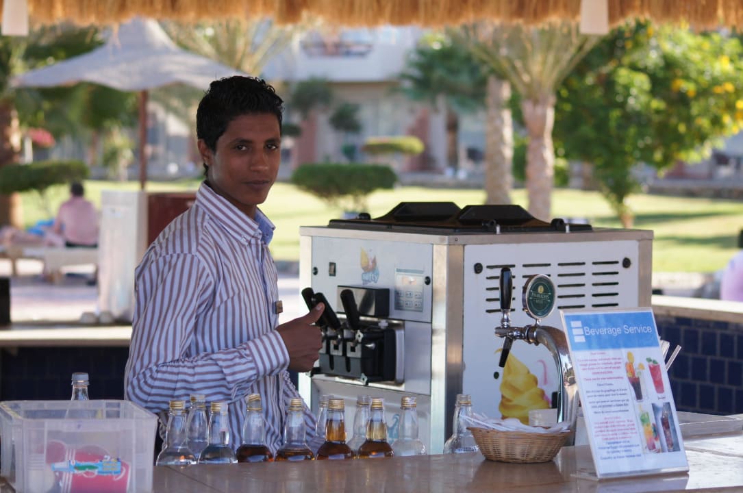 Basen bar Three Corners Sea Beach Resort