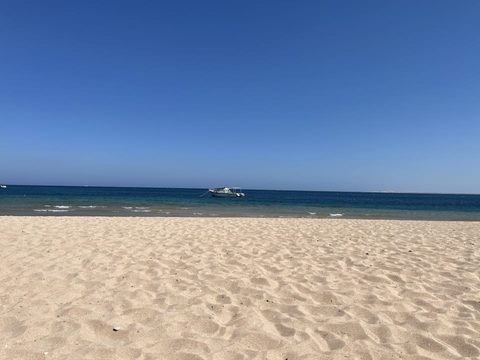 Strand Lotus Bay Beach Resort