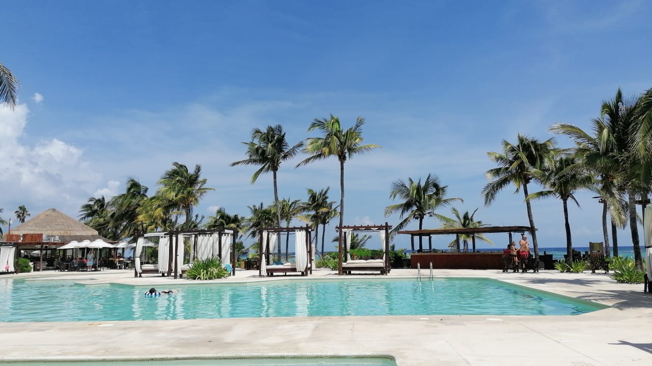 Pool Akumal Bay Beach & Wellness Resort