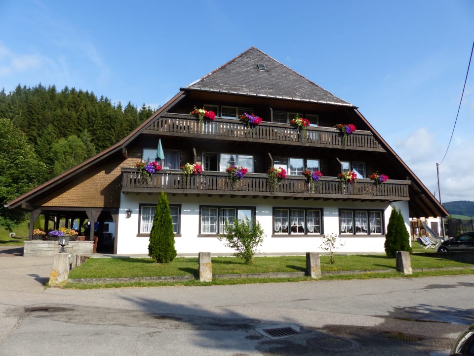 Außenansicht Schwarzwaldgasthof Hotel Zum Löwen - Unteres Wirtshaus