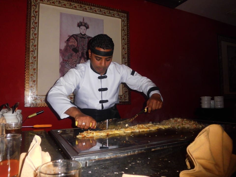 Abendessen beim Japaner Hotel Titanic Palace