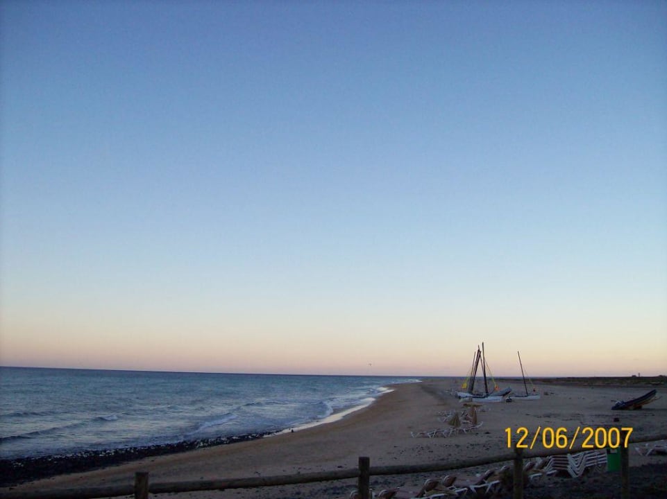 Der Strand abends Iberostar Waves Gaviotas Park