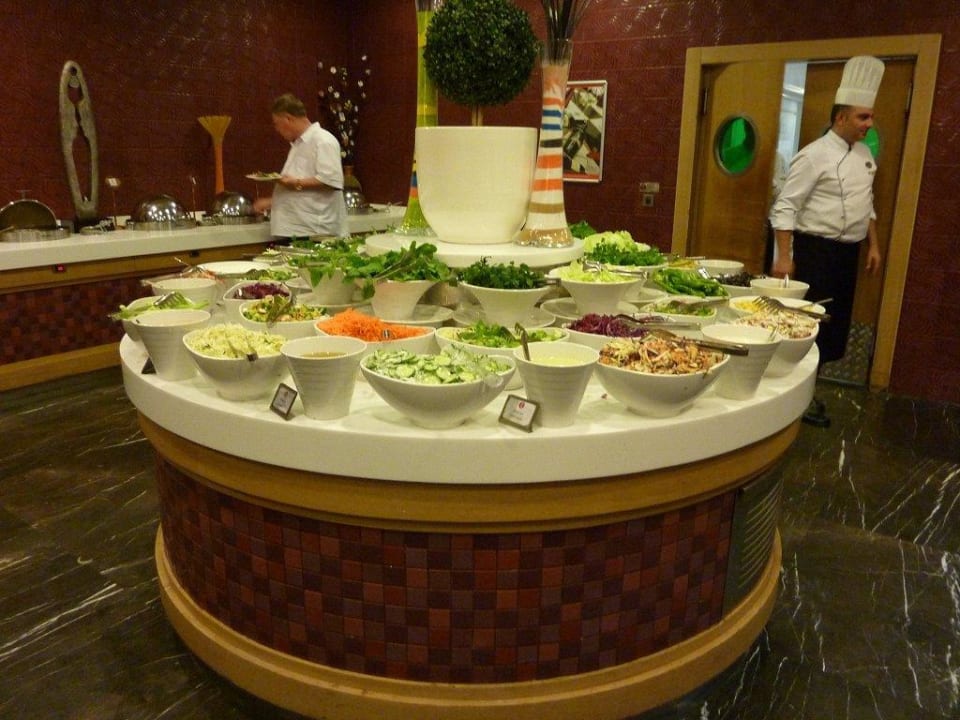 Salatbüffet Ramada Plaza by Wyndham Antalya