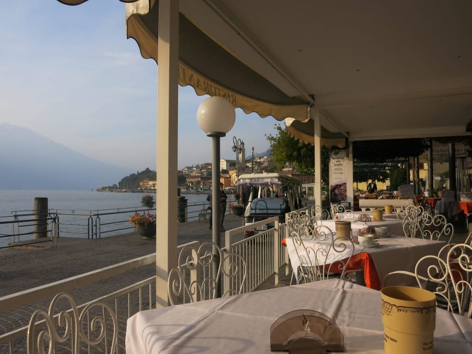 Terrasse vor dem Speisesaal Hotel all'Azzurro