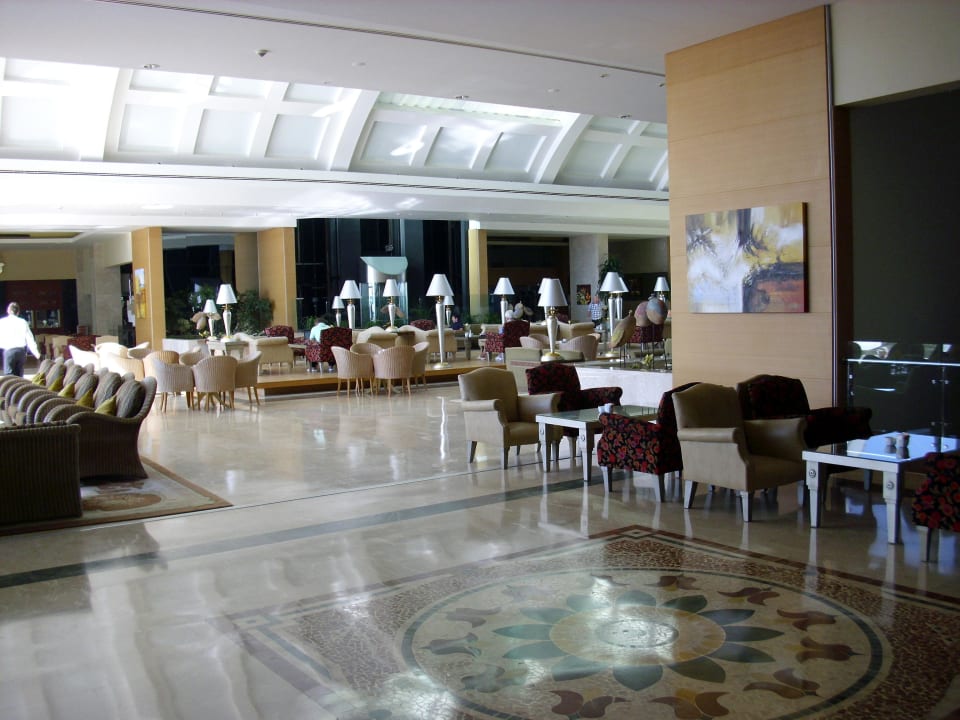 Teil der Lobby Hotel Miracle Resort