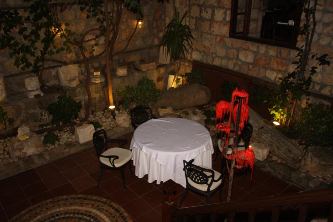 Innenhof Alp Pasa Hotel - Special Class