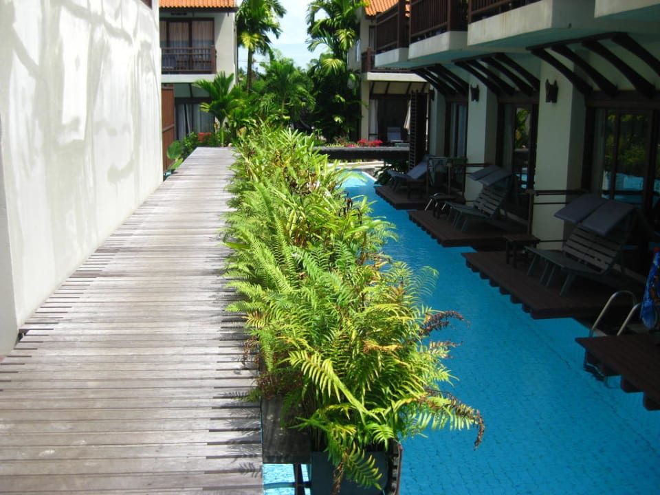 Zimmer haben dirkten Zugang zum Pool Khaolak Oriental Resort - Adults only