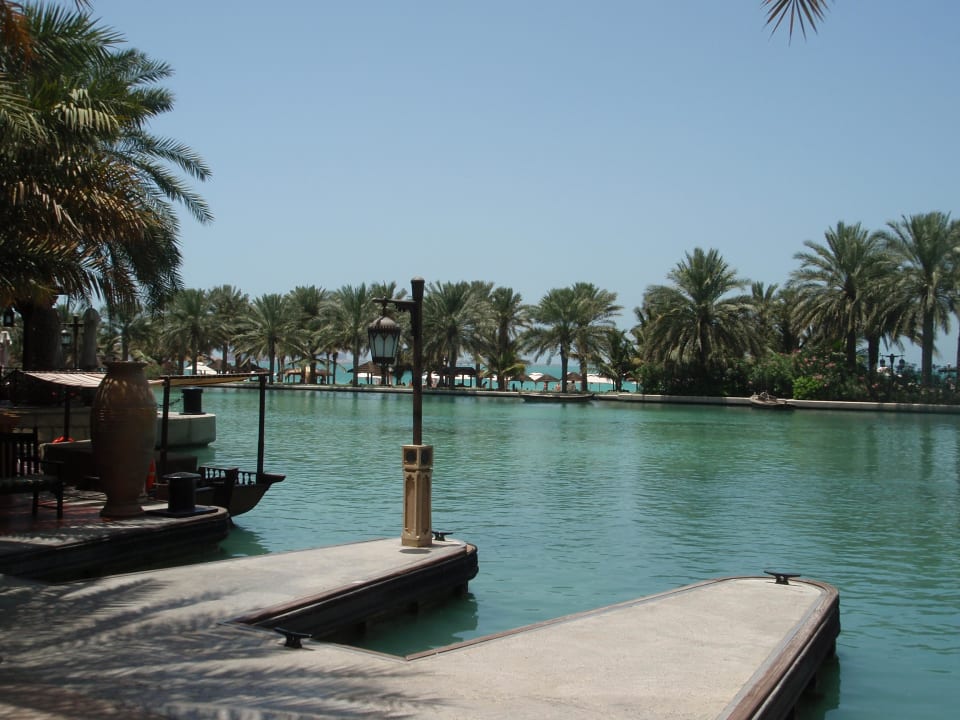 Wasserwege in der Hotelanlage Jumeirah Dar Al Masyaf
