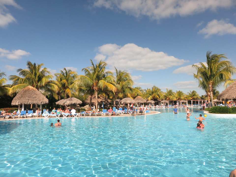 Action Pool Melia Las Dunas