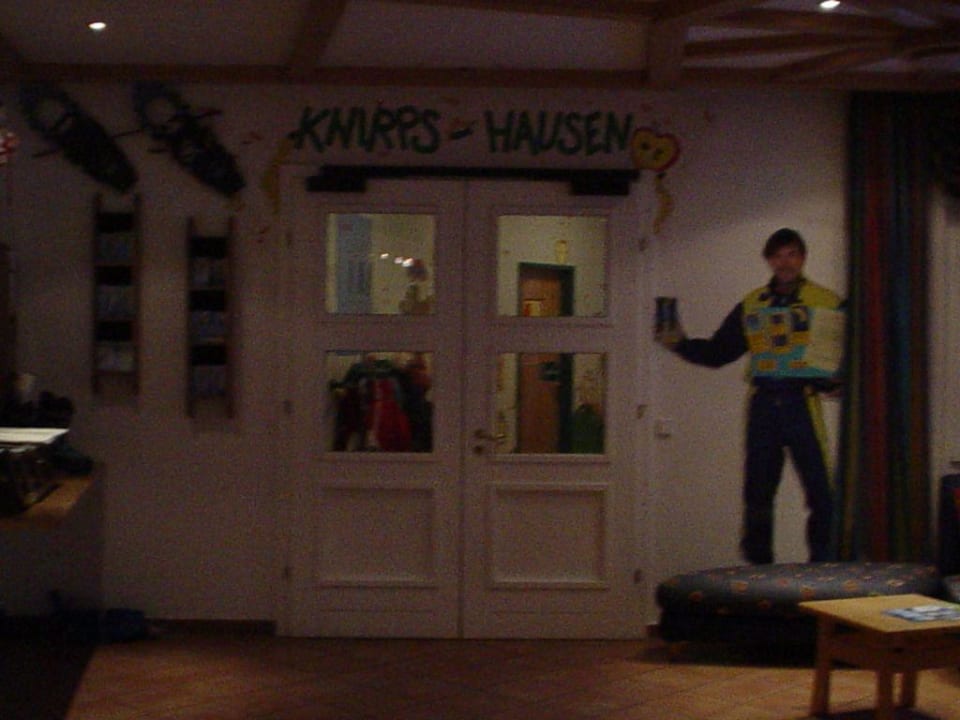 Eingang zum Kinderclub Mountain Resort Feuerberg