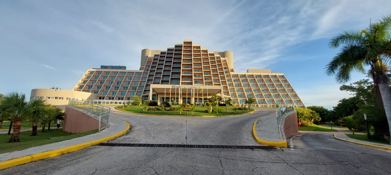 Außenansicht Blau varadero - Adults only