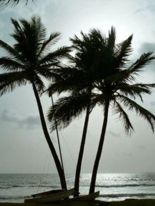 Gewitterstimmung vor dem Hotel Hotel Luquillo Sunrise Beach Inn