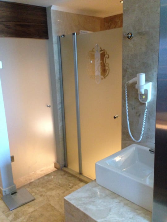 "Badezimmer" Commodore Elite Suites & Spa - Adults only