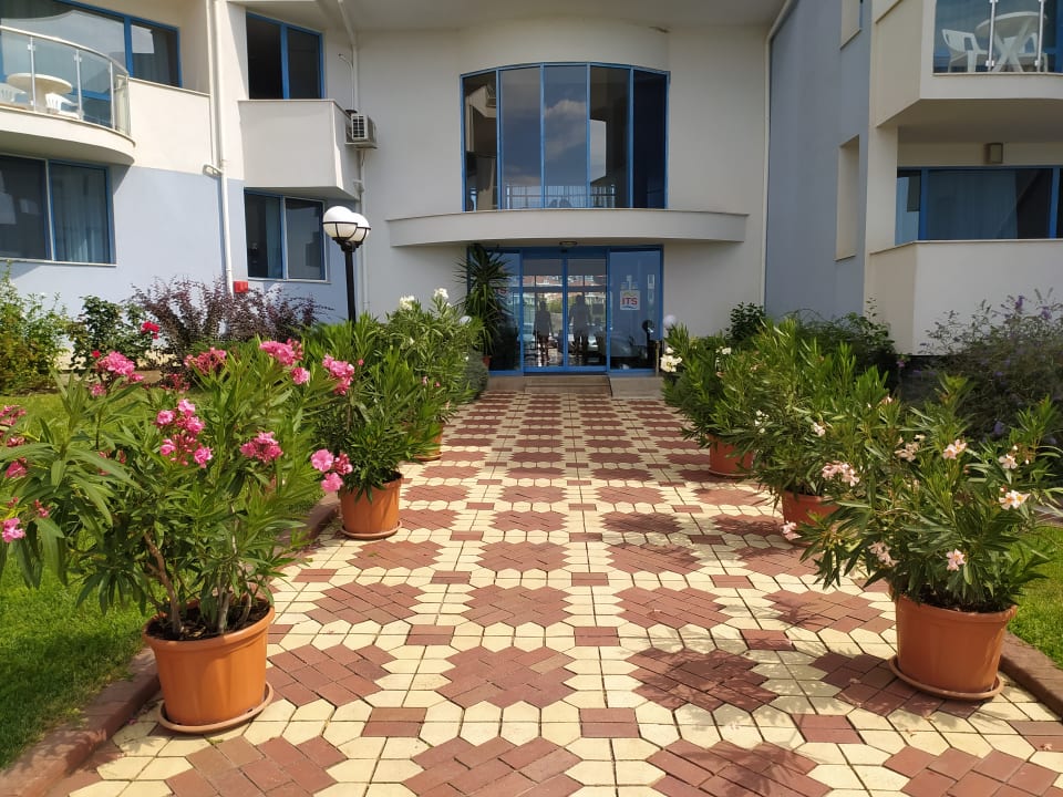 Außenansicht Hotel Sineva Beach