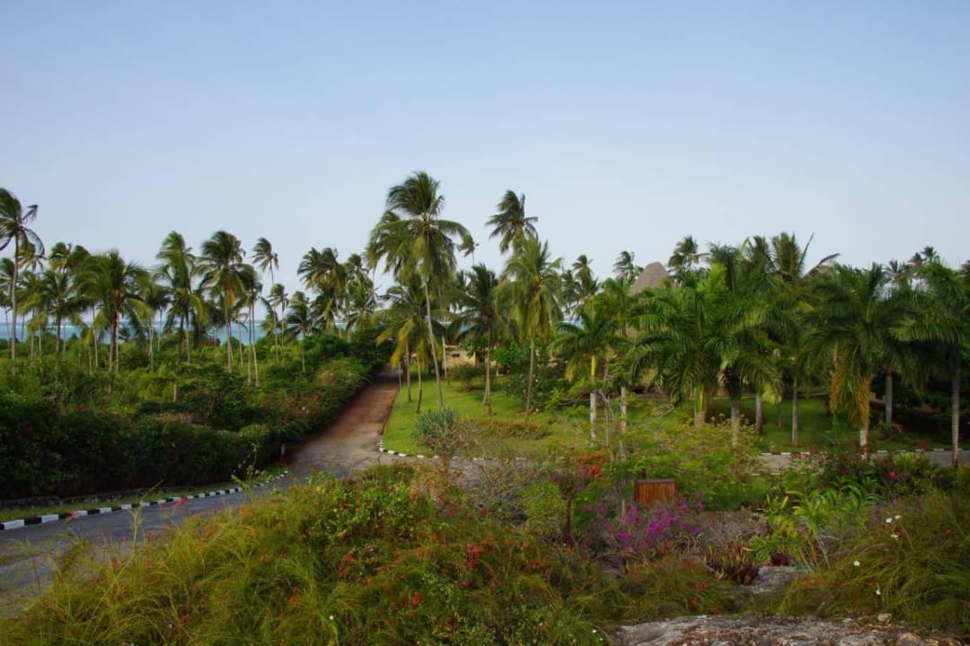 Parkähnlich Neptune Pwani Beach Resort & Spa