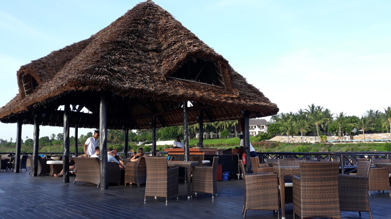 Gastro Sea Cliff Resort & Spa