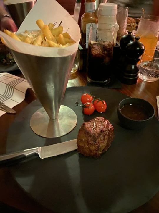 Gastro Saadiyat Rotana Resort &  Villas