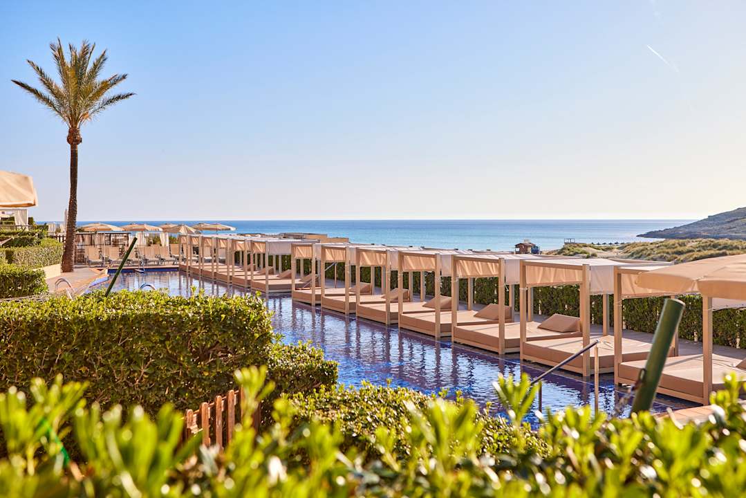 Pool Zafiro Cala Mesquida