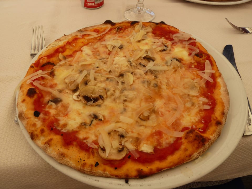 Pizza ! VOI Marsa Siclà Essentia