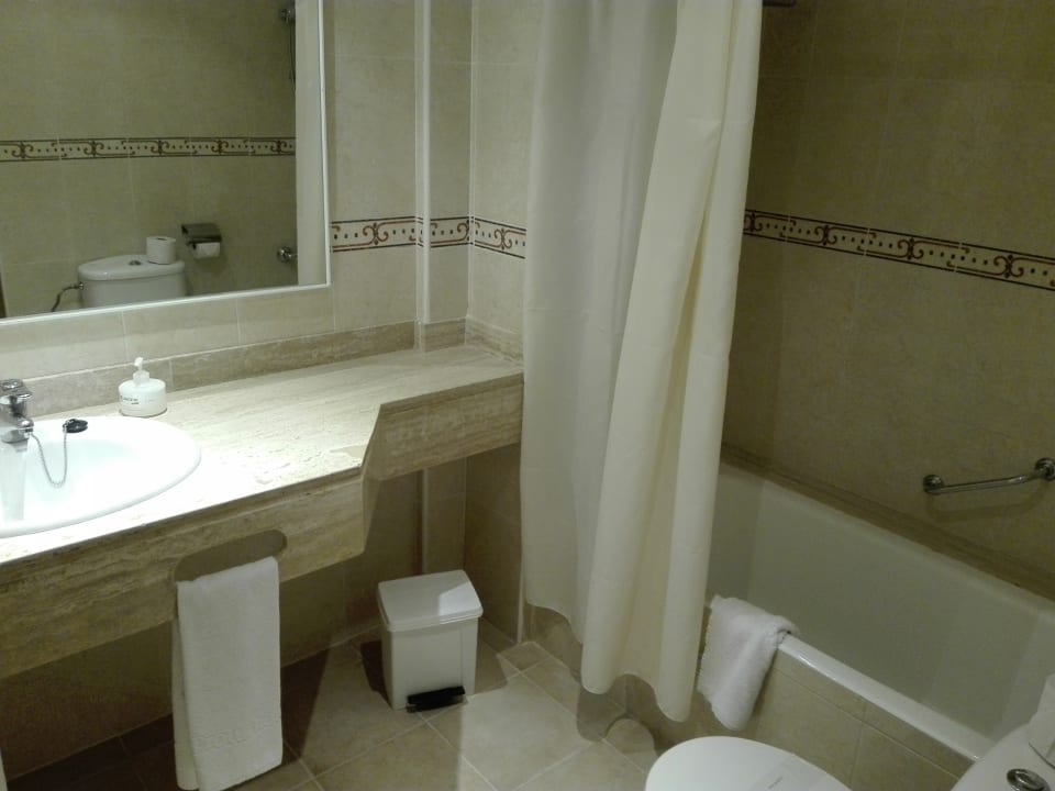 Zimmer Protur Floriana Resort Aparthotel