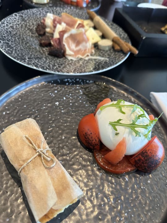 Gastro Lone Hotel by Maistra Collection