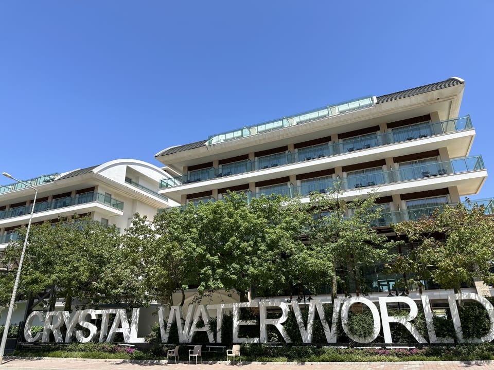 Außenansicht Crystal Waterworld