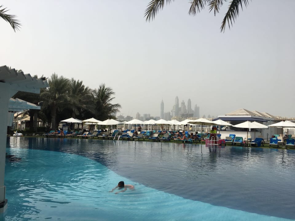 Pool Rixos The Palm Hotel & Suites