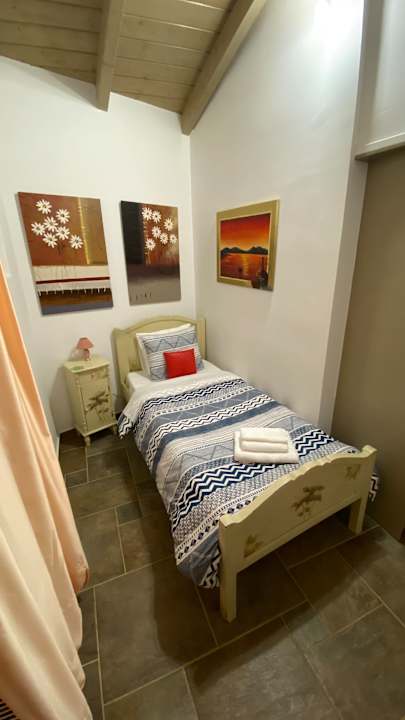 Zimmer Patras Luxury Seaside House