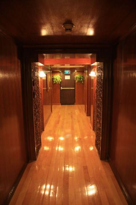 Bereich zu den Suiten im 11 Stock, The Tawana Bangkok