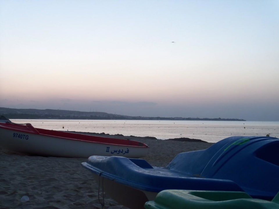 Morgens am Strand Hotel Paradis Palace