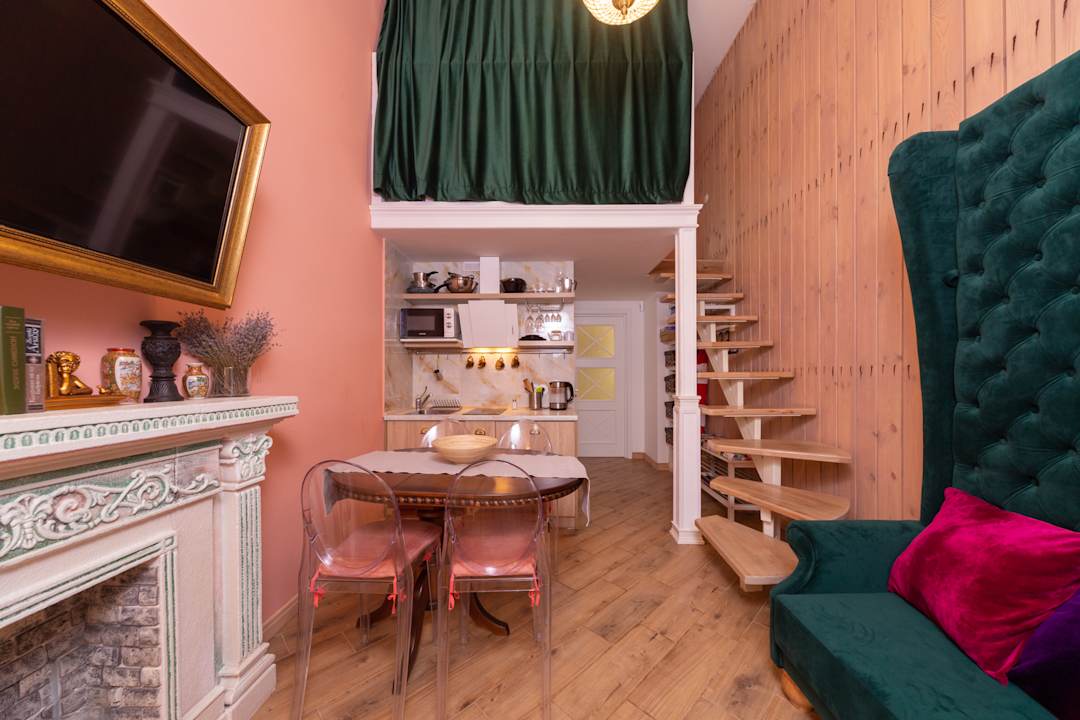 Zimmer Boutique apartments Mason in historical Odessa