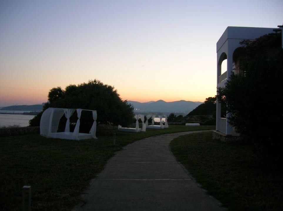 Sonnenuntergang Destino Pacha Ibiza Resort - Adults only