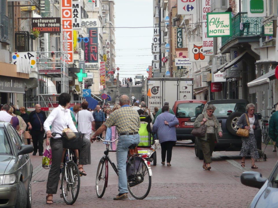 Außenansicht in Fußgängerzone Hotel Alfa Inn Hotel Alfa Inn