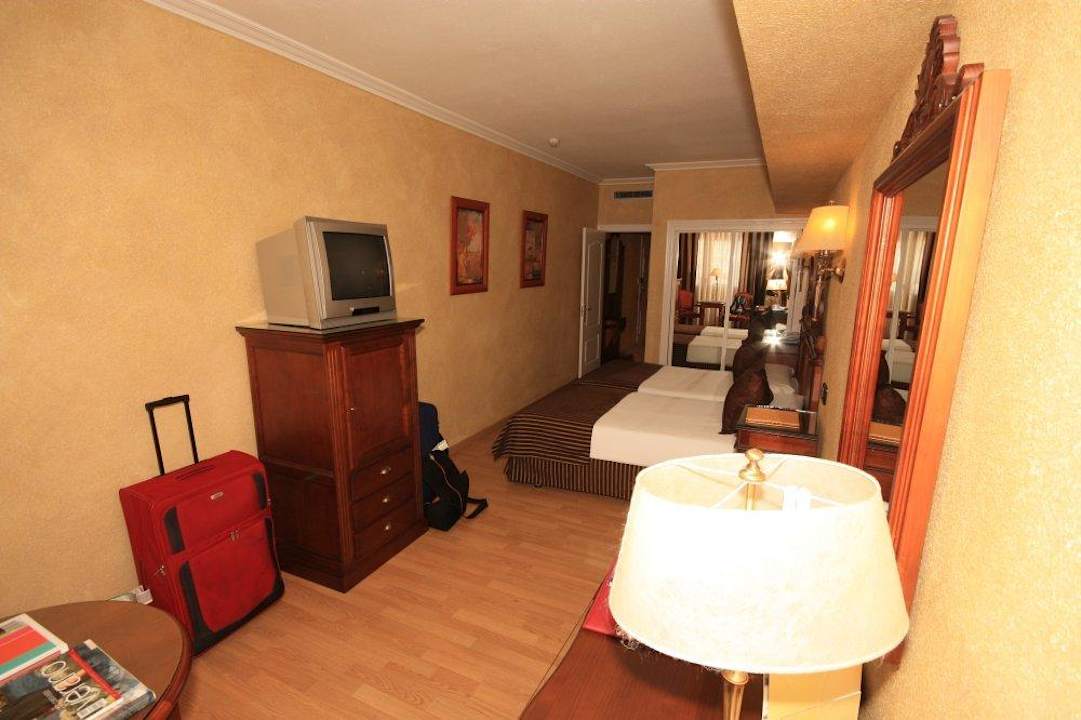 Zimmer Sallés Hotel Pere IV