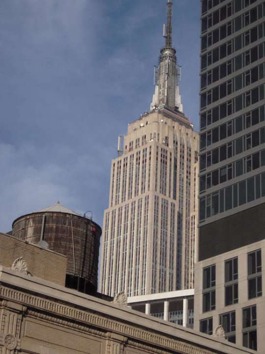 Blick vom Zimmer nach rechts mit vollem Zoom. DoubleTree Hotel by Hilton New York City - Chelsea