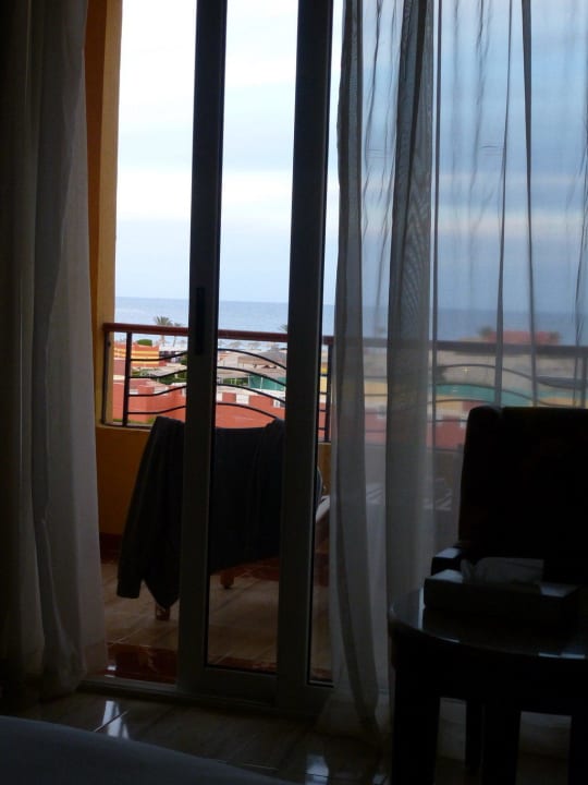 Vom Bett aufs Meer zu blicken, ist wirklich toll! Malikia Resort Abu Dabbab