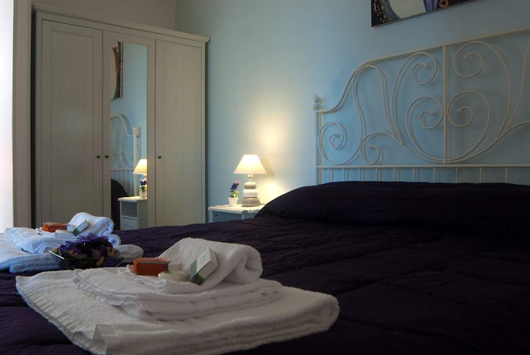 Camera matrimoniale Sciascia Casa Vacanza San Giovanni