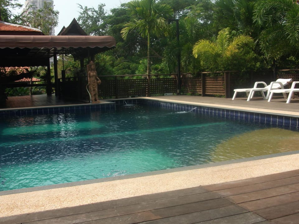 Pool Hotel Inrawadee Resort