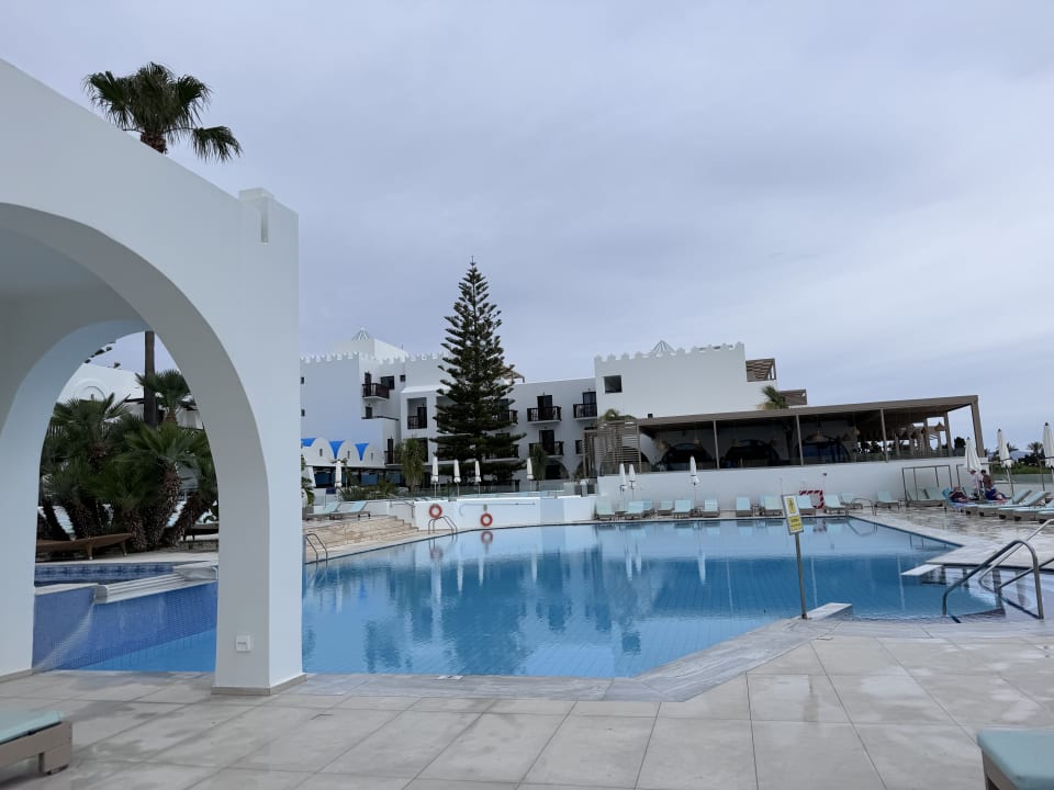 Pool TUI BLUE Oceanis Beach and Spa Resort