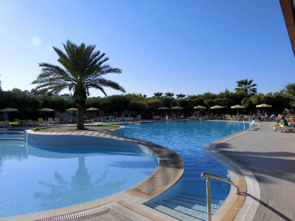 Schöner Pool TUI KIDS CLUB Alex Beach