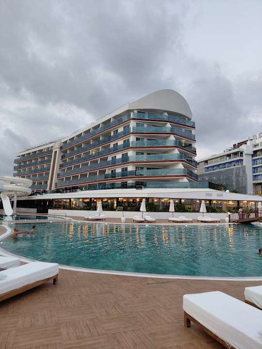 Außenansicht Rubi Platinum Sign