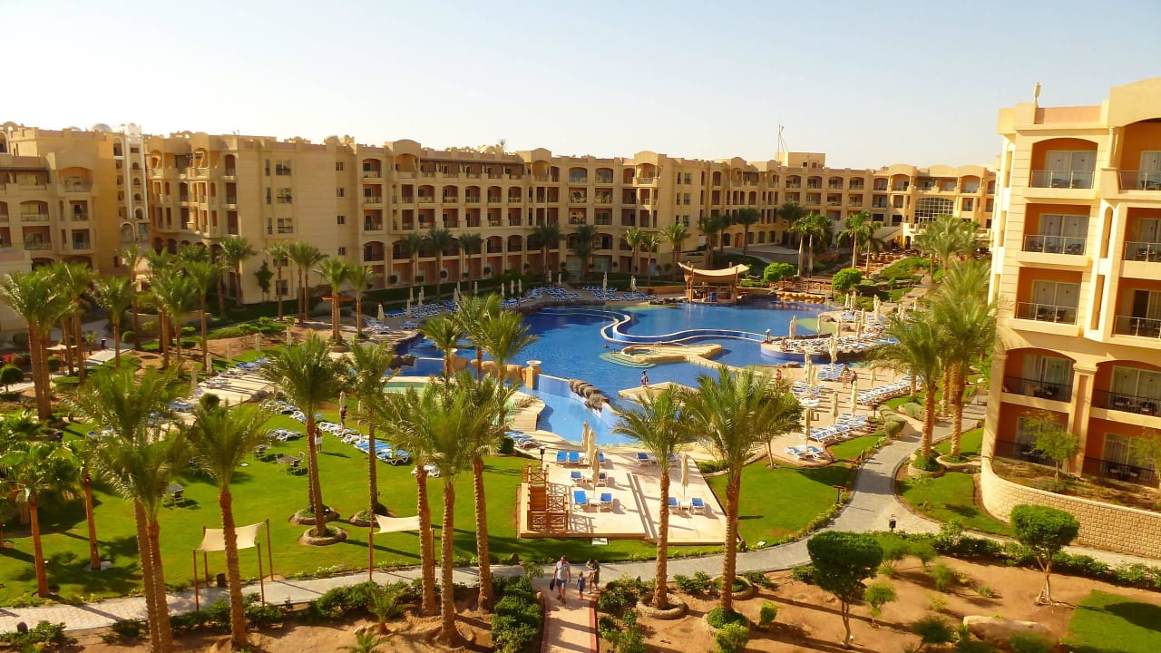 Blick von oben auf Poolanlage 3 Tropitel Sahl Hasheesh