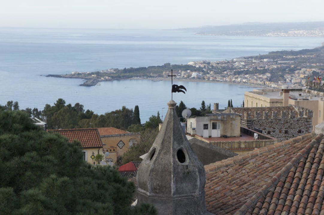 Ausblick von der Dachterrasse Hotel Continental Taormina