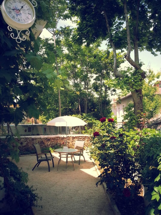 Suit garden More Cafe Pension