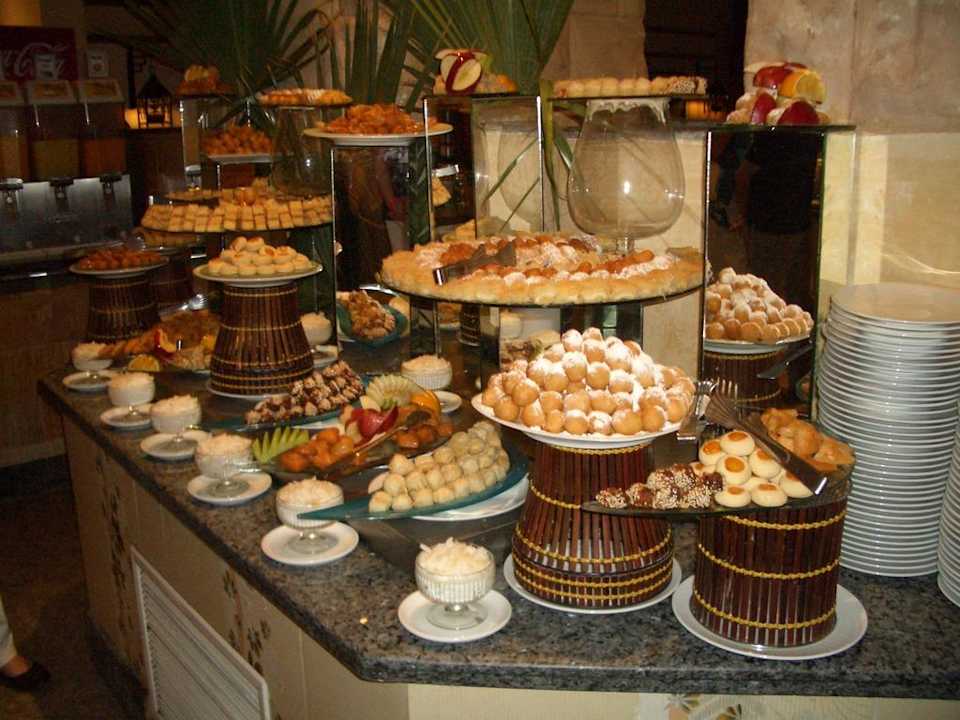 Eines der sechs Nachspeisenbuffets Pickalbatros Palace Resort
