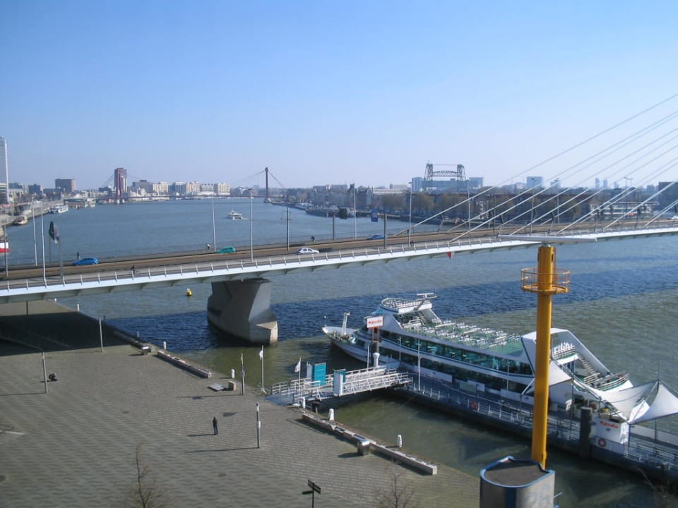 Ausblick auf Maas Thon Hotel Rotterdam City Centre