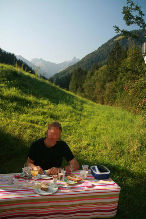 Frühstück draussen Landhotel Oberstdorf Gruben