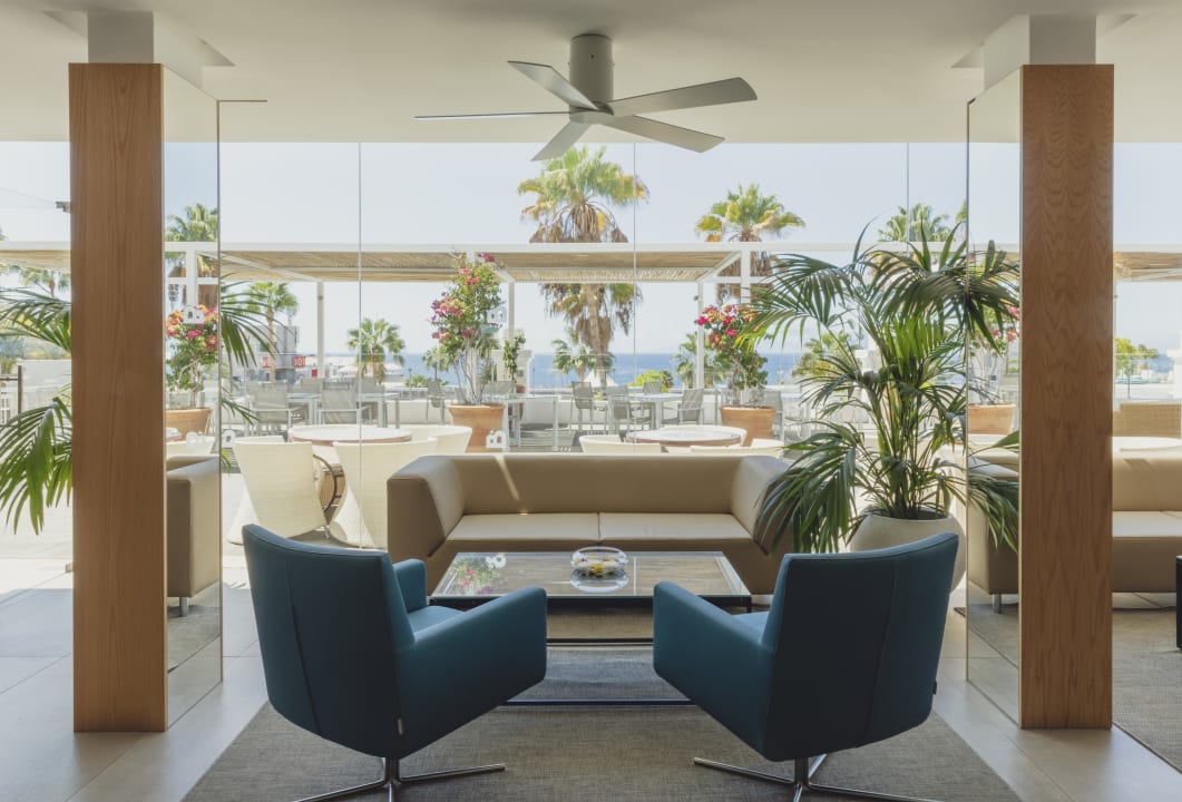 Lobby Flamingo Beach Mate
