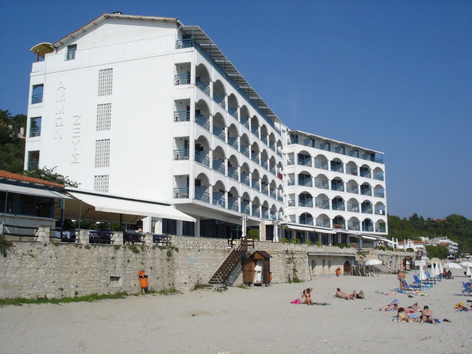Hotel vom Strand aus Ammon Zeus Luxury Beach Hotel