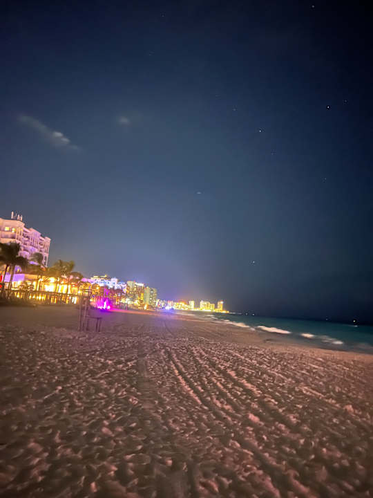 Außenansicht Hotel Flamingo Cancun Resort